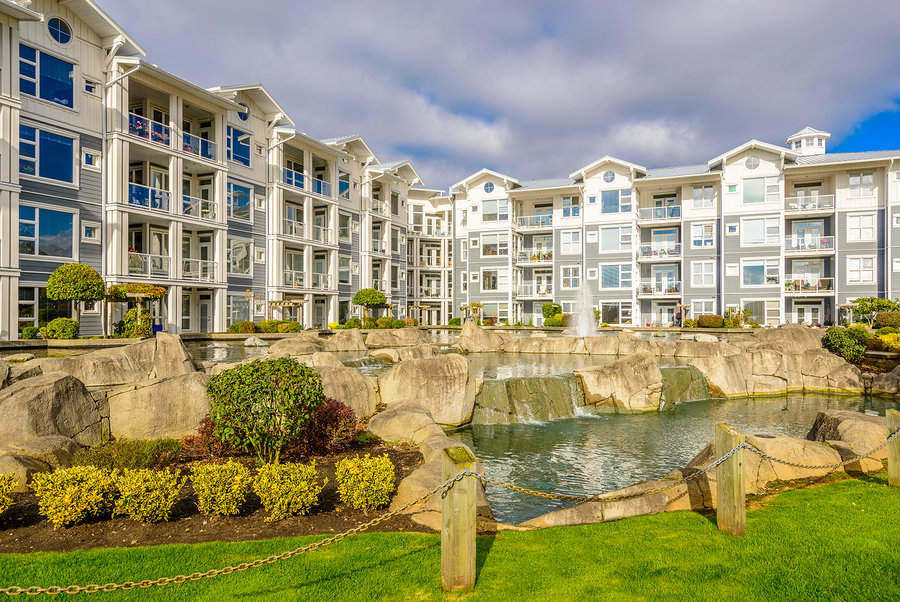 Finding good neighborhoods when you move to Vancouver – modern apartment complexes in the city
