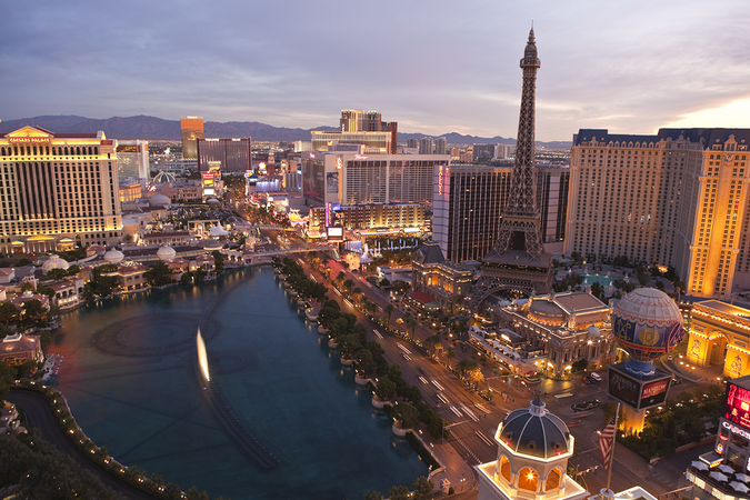 Enjoy dazzling sights of Las Vegas – Move to the City of Lights