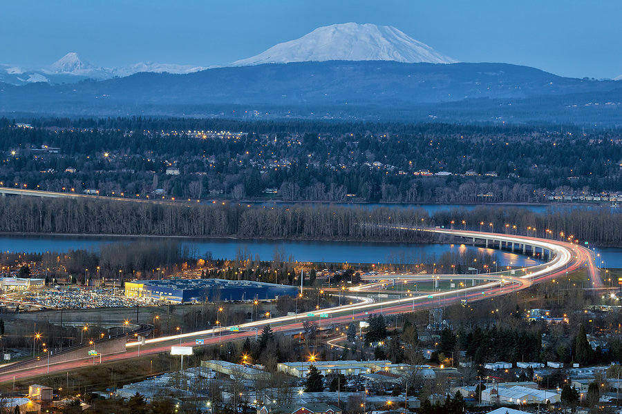 Moving to Washington – Glenn L Jackson Memorial Bridge between Washington and Oregon